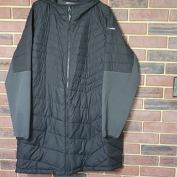 Columbia Black Puffer Jacket - Picture 12 of 13